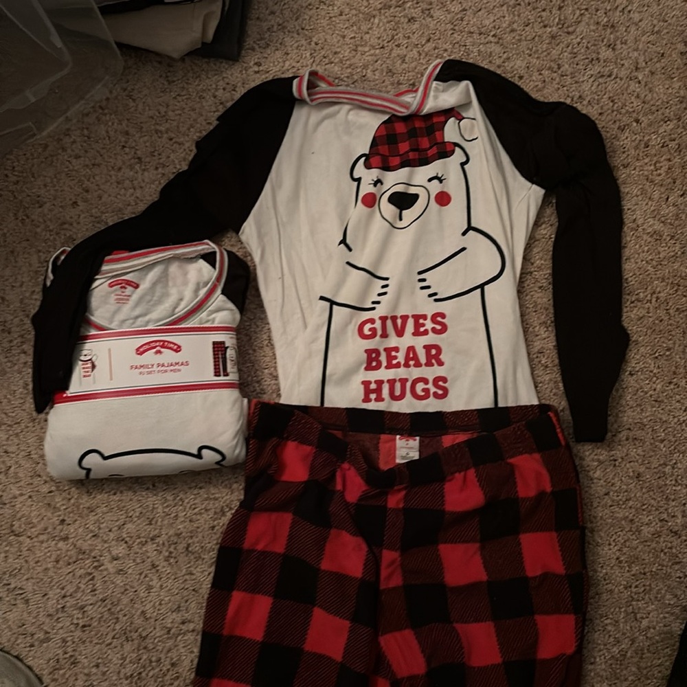 PJ Set Men’s and Women’s Holiday Time Christmas pajamas NWT